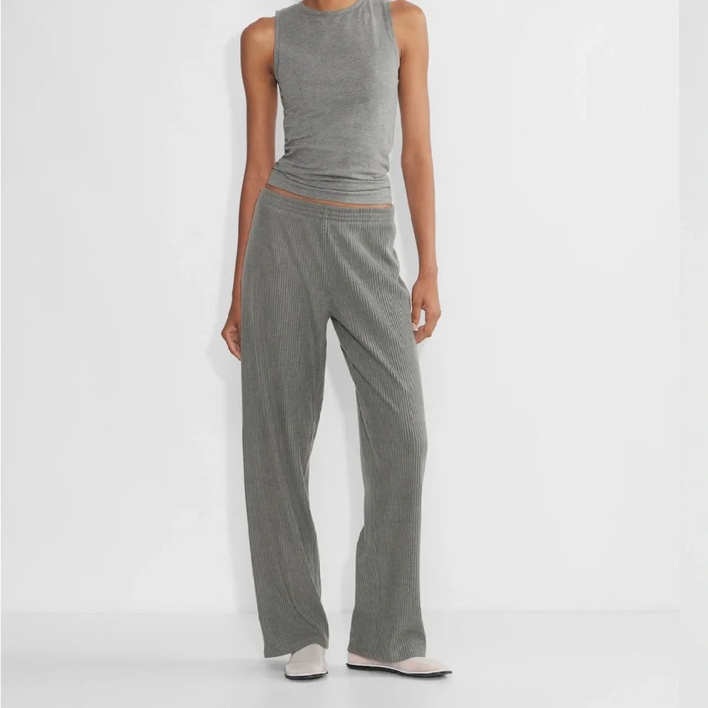 NWT Aritzia The Group Mend Tank - Heather Dark Grey Size M - Picture 3 of 12